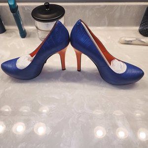 8.5 sized, 6" University of Florida Gators Blue Swamp Heels by Fan Feet